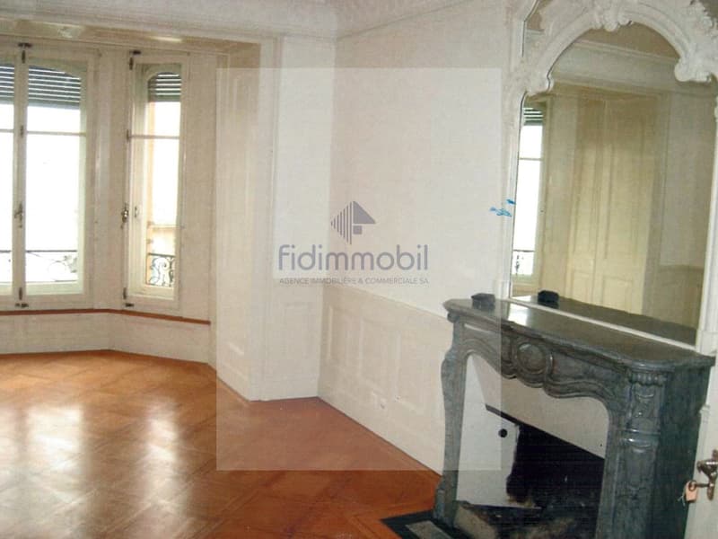 In una villa del principio del XX secolo, bel appartamento con fascino. (5)
