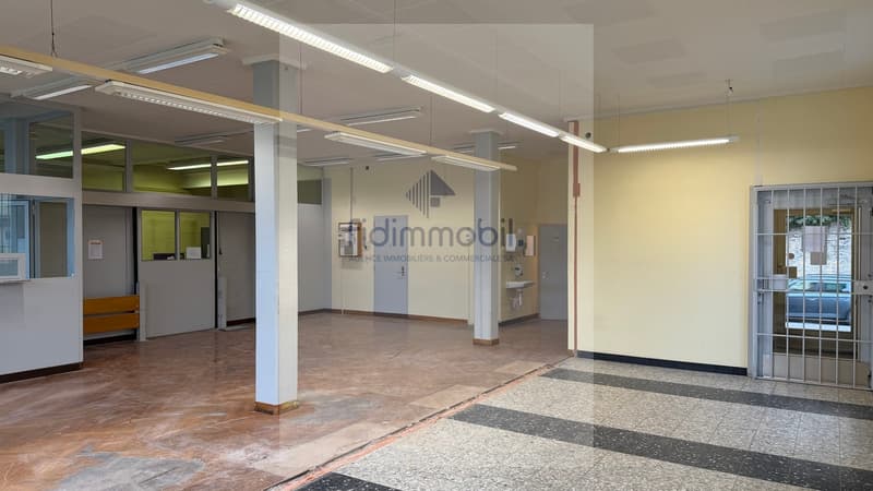 Ampio locale polivalente ideale per la posizione (5)