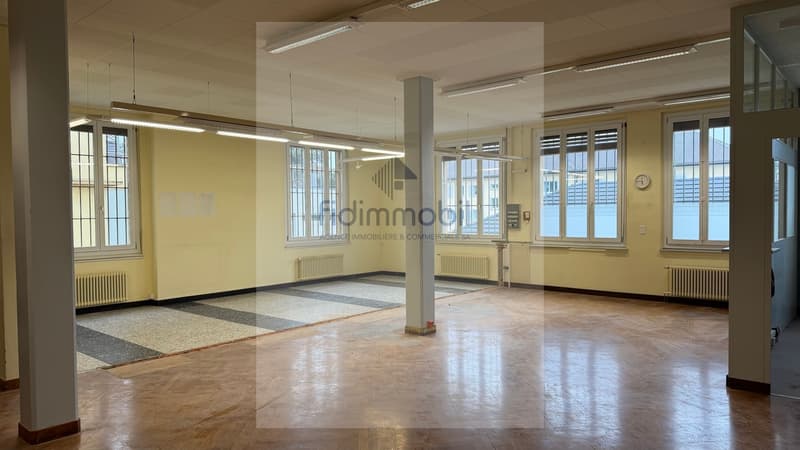 Ampio locale polivalente ideale per la posizione (7)