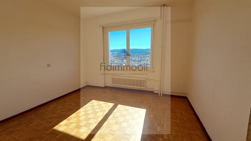For rent, 7 rooms, Combe-Grieurin 37b, La Chaux-de-Fonds (3)