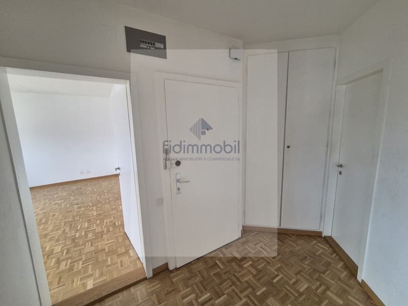 Splendid 2-room apartment for rent in La Chaux-de-Fonds (3)