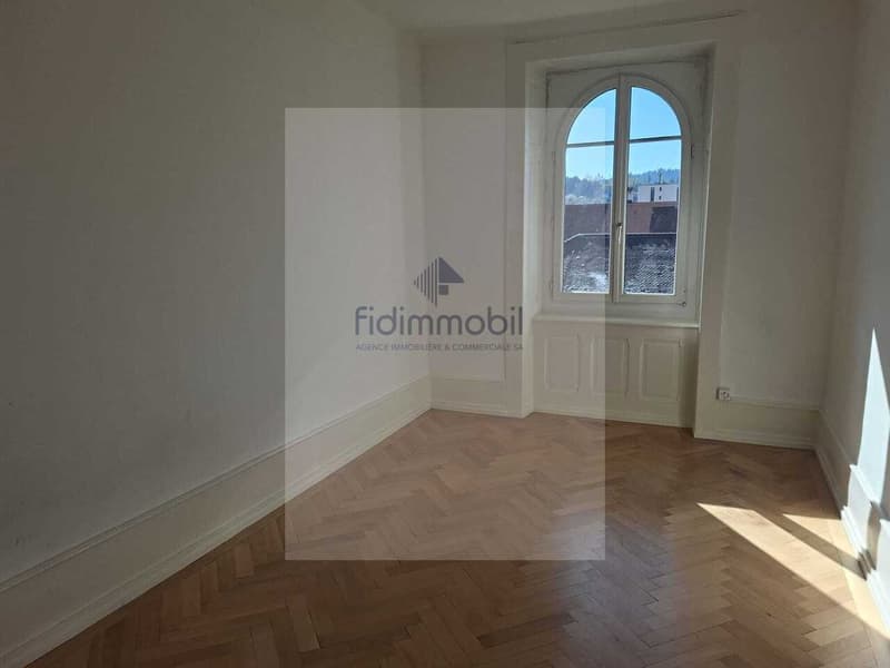 Prächtige 3,5-Zimmer-Wohnung, komplett renoviert, Rue Numa-Droz 171, La Chaux-de-Fonds (6)