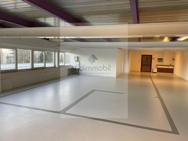 Local commercial / artisanal de 172 m² à louer à Bevaix (7)