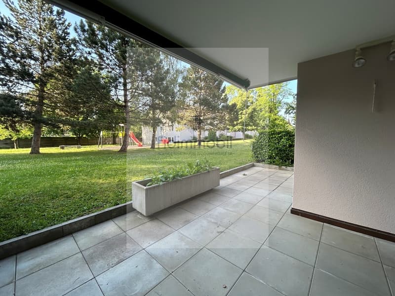 GRAND APPARTEMENT DE 2.5 PIÈCES AU REZ AVEC TERRASSE (10)