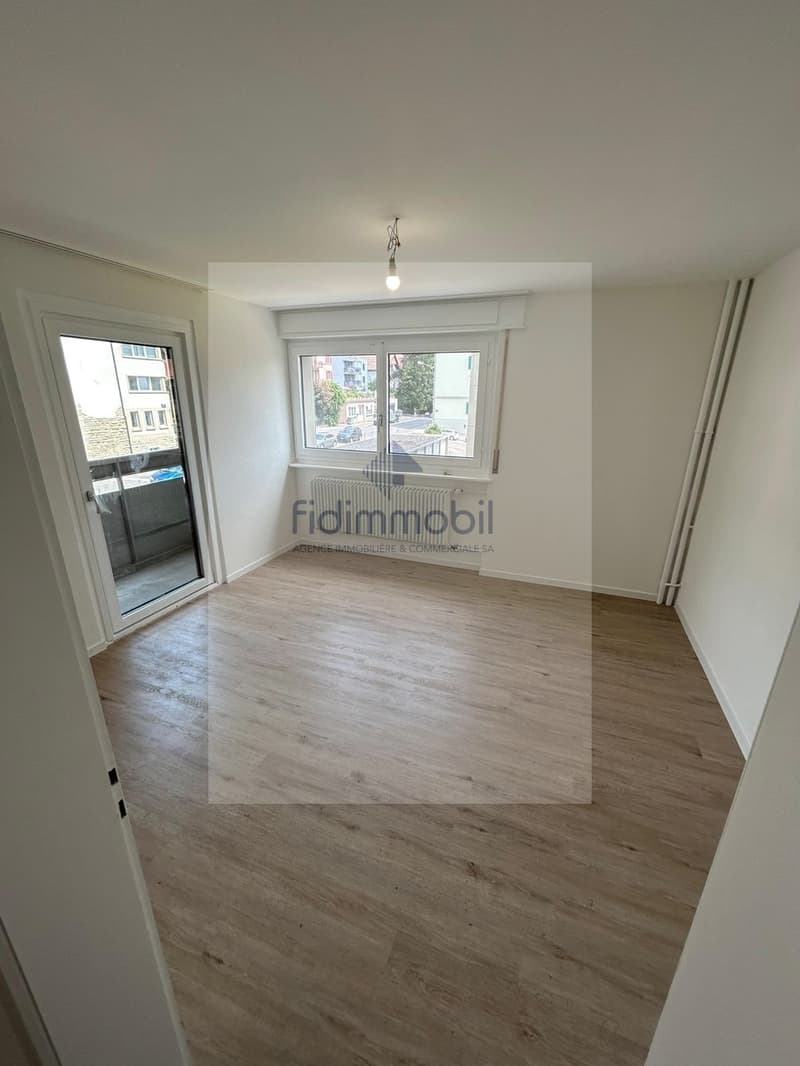 Appartement de 2 pièces au 8ème étage (5)