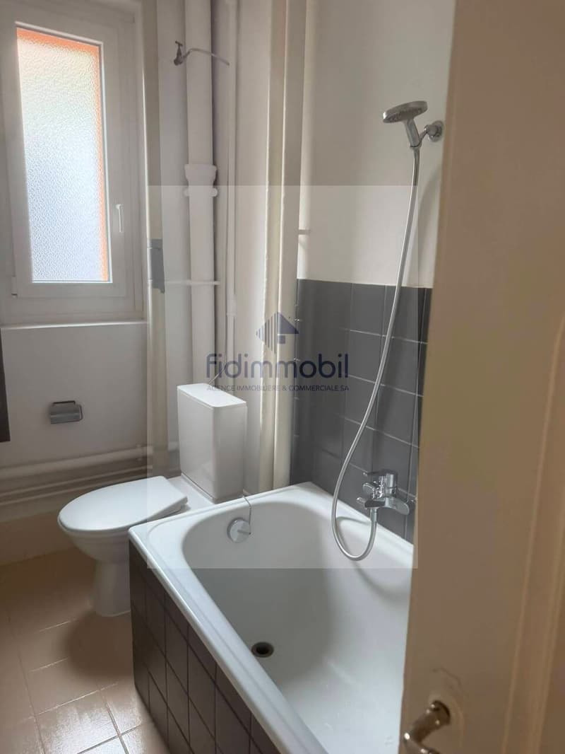 Old charming apartment for rent close to the city center (2)