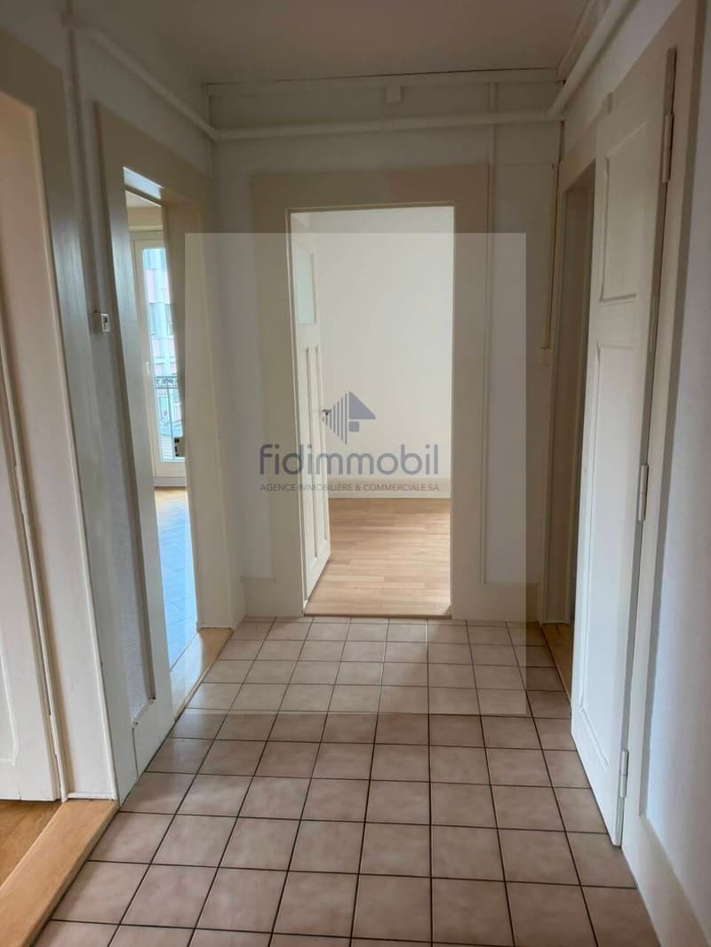 Old charming apartment for rent close to the city center (5)