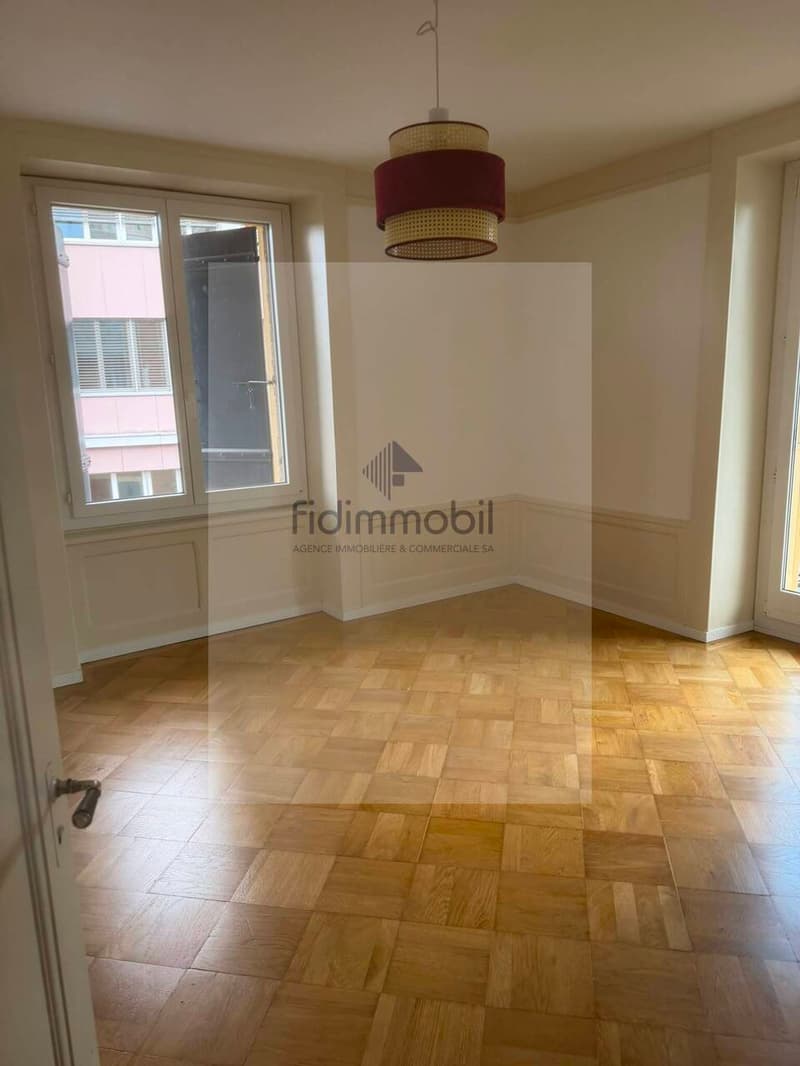 Old charming apartment for rent close to the city center (1)