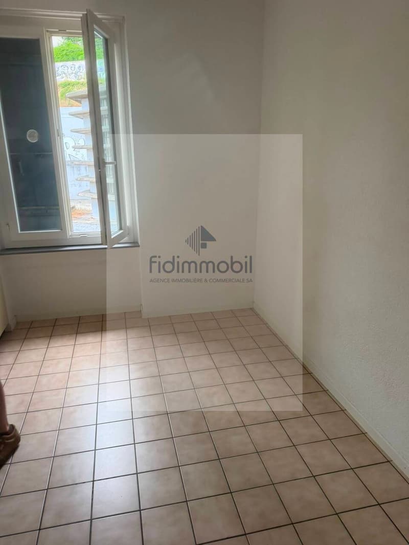 Old charming apartment for rent close to the city center (7)