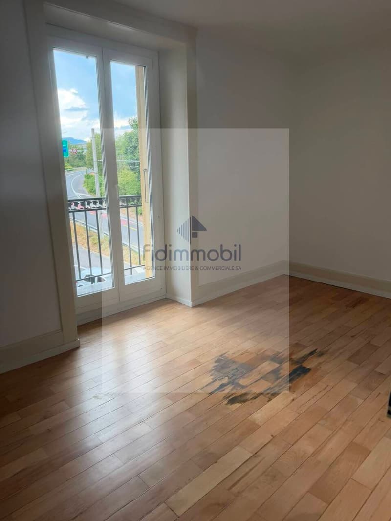 Old charming apartment for rent close to the city center (3)