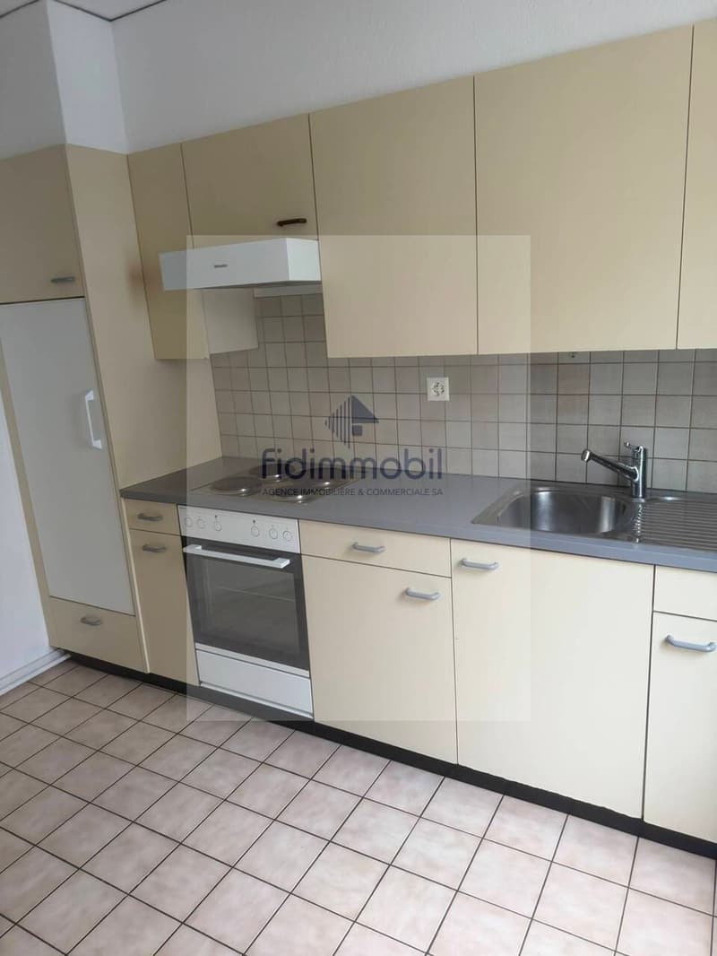 Old charming apartment for rent close to the city center (6)