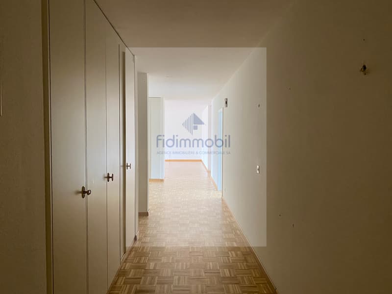 Appartamento di 144m2 in affitto per abitazione o uffici (3)