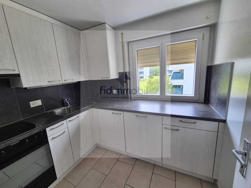 Prächtige 3-Zimmer-Wohnung zur Miete in La Chaux-de-Fonds (3)