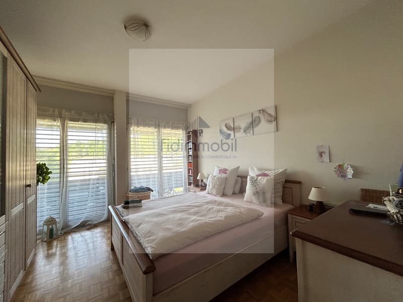 PRÄCHTIGES 4.5-ZIMMER-WOHNUNG NAHE DEM SEE IN RUHIGER LAGE (4)