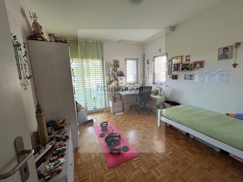 PRÄCHTIGES 4.5-ZIMMER-WOHNUNG NAHE DEM SEE IN RUHIGER LAGE (3)