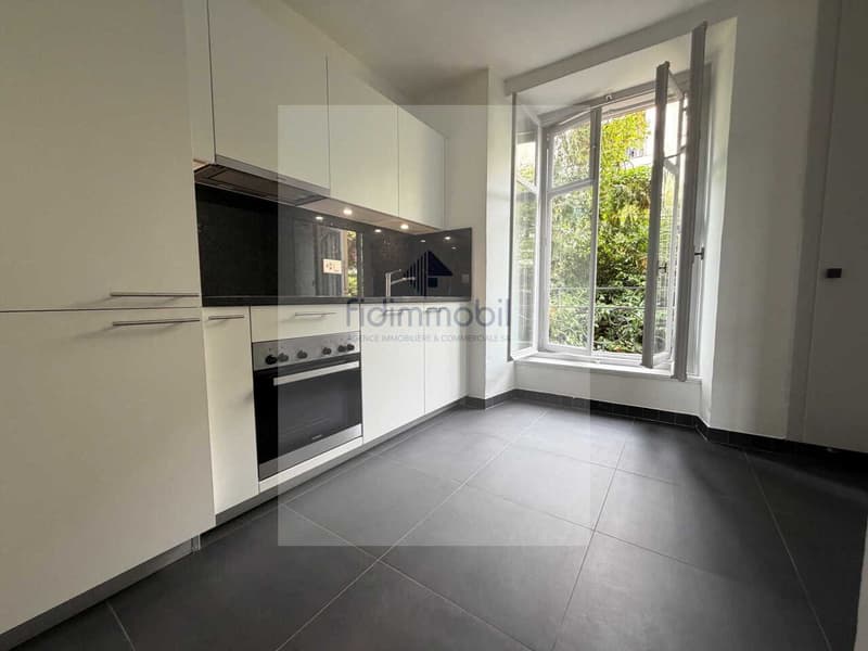 BEL APPARTEMENT SITUE AU COEUR DE LA VILLE (1)