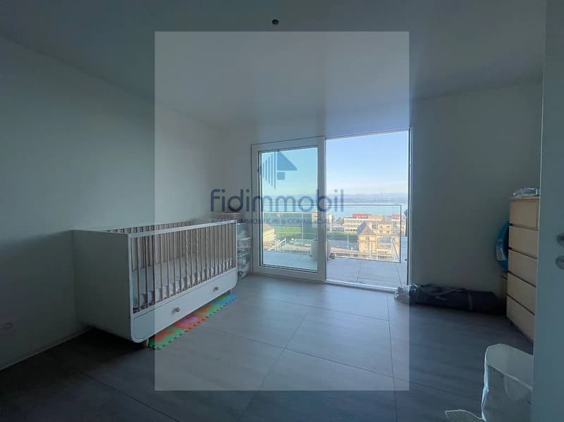 Magnifique attique avec terrasse de 80m2 et vue sur le lac (4)