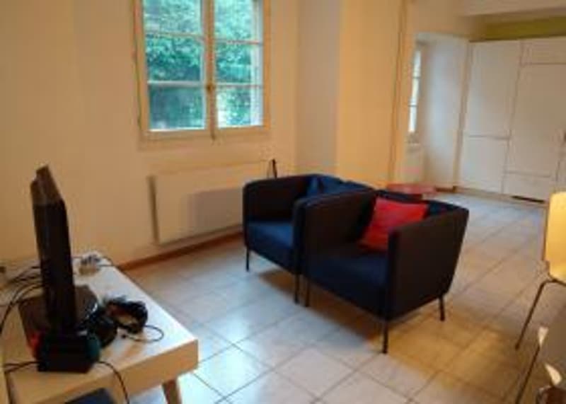 Appartement de 2 pièces en plein coeur de Peseux (2)