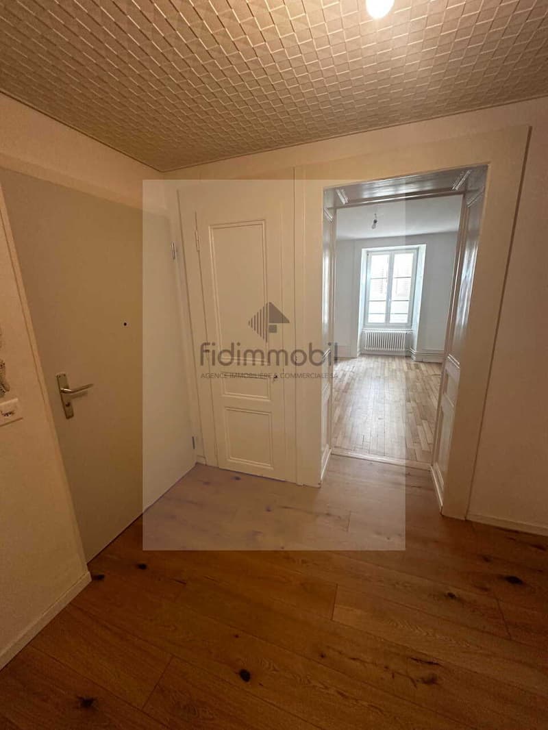 Appartement au rez, cuisine agencée, séjour, 2 chambres, salle-de-bain (3)