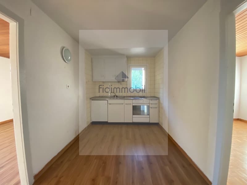 Appartement de 2 pièces au 4ème étage (4)