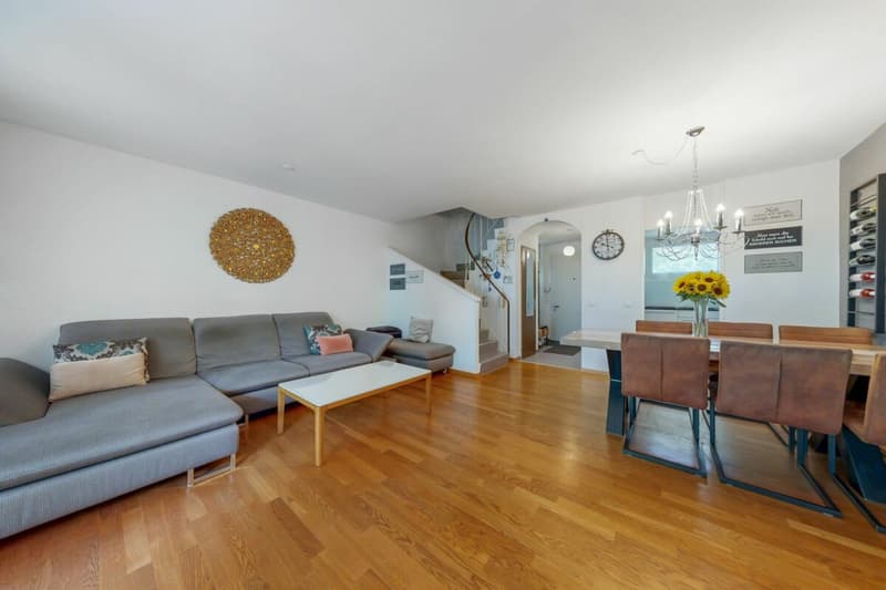 Modern maisonette garden apartment with parking space (1)