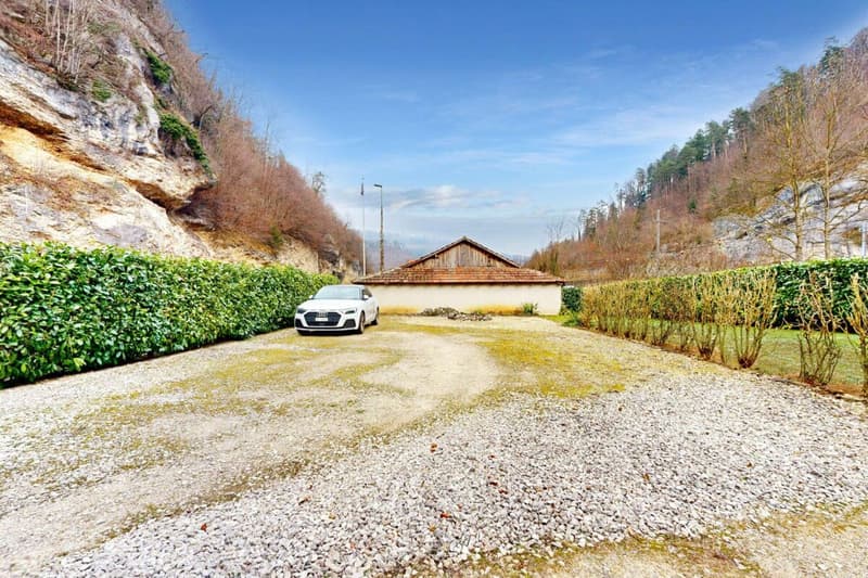 Ampia casa unifamiliare con area esterna versatile, posto auto e capanno/garage aggiuntivo (9)