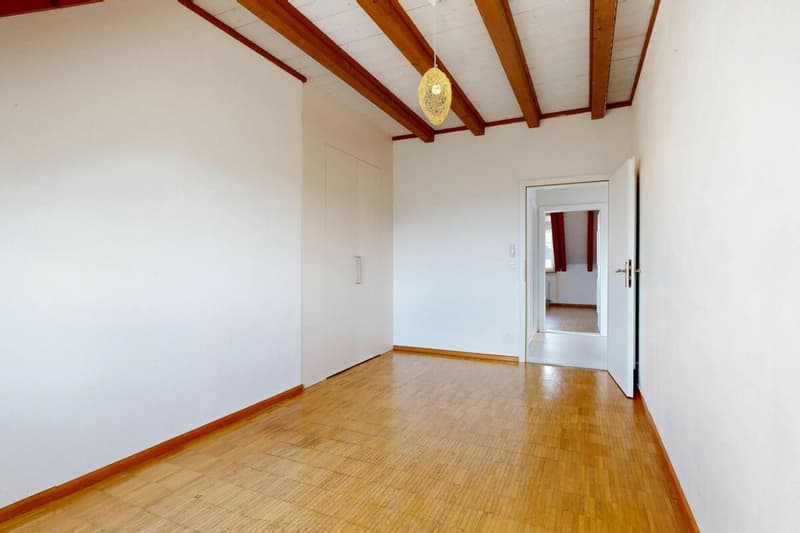 moderne 4.5-Zimmer-Maisonettewohnung mit Garten (9)