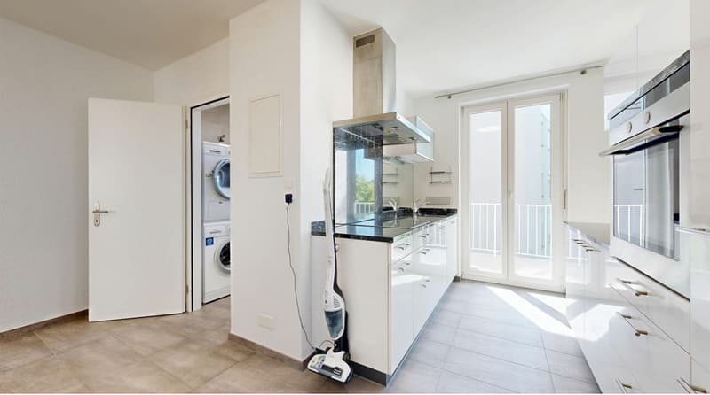 3.5-room apartment currently realized as a 2.5-room apartment in a top location in the heart of Kleinbasel (6)