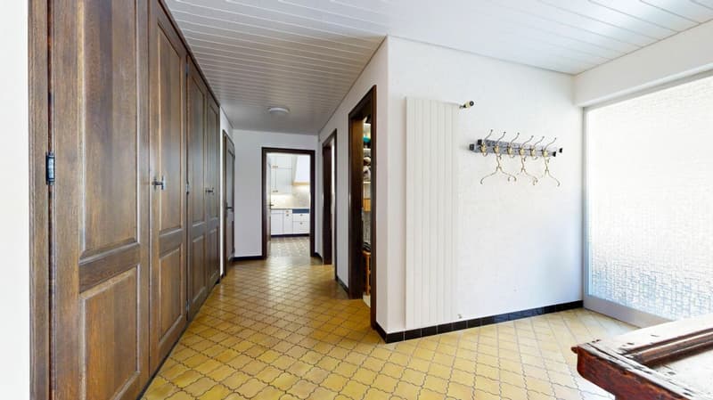 lots of space - inside and outside (4)