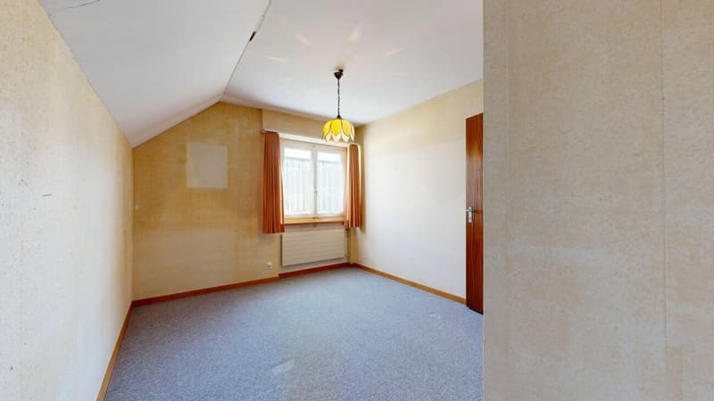 lots of space - inside and outside (15)