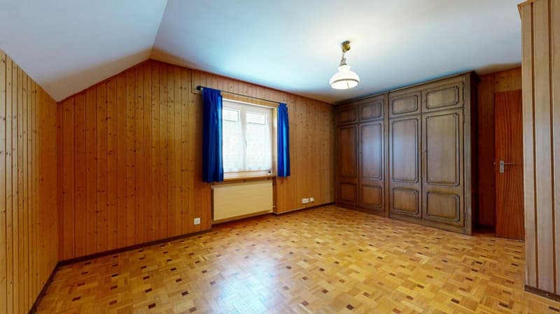 lots of space - inside and outside (14)