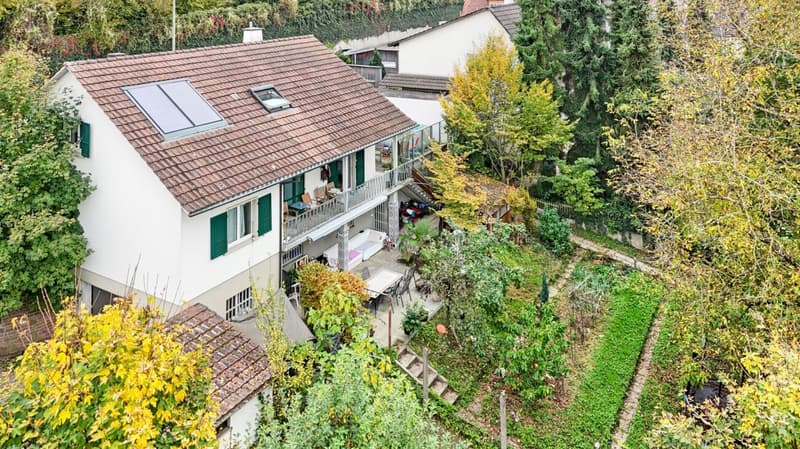grosszügiges Einfamilienhaus / Bauland (14)