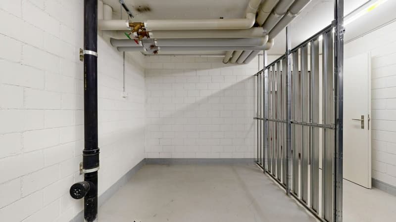 Well-maintained single/senior apartment in an ideal location (13)