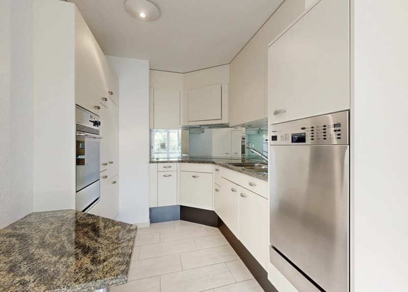 Well-maintained single/senior apartment in an ideal location (3)