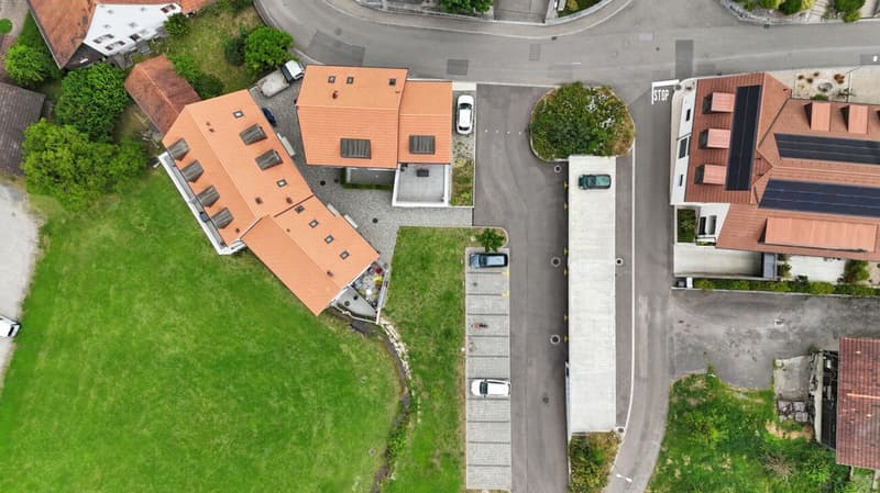 Appartamento moderno di 3,5 locali con torre di lavanderia privata e posto auto (16)