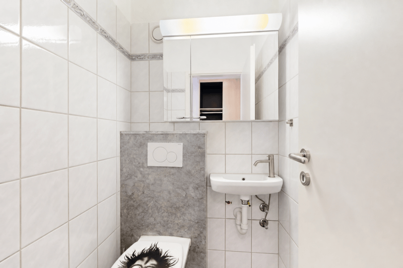 Affordable owner-occupied apartment with a great view (7)