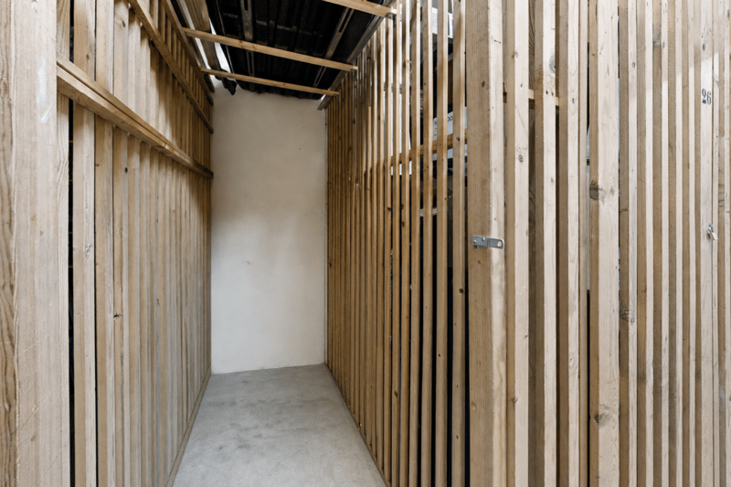 Affordable owner-occupied apartment with a great view (18)