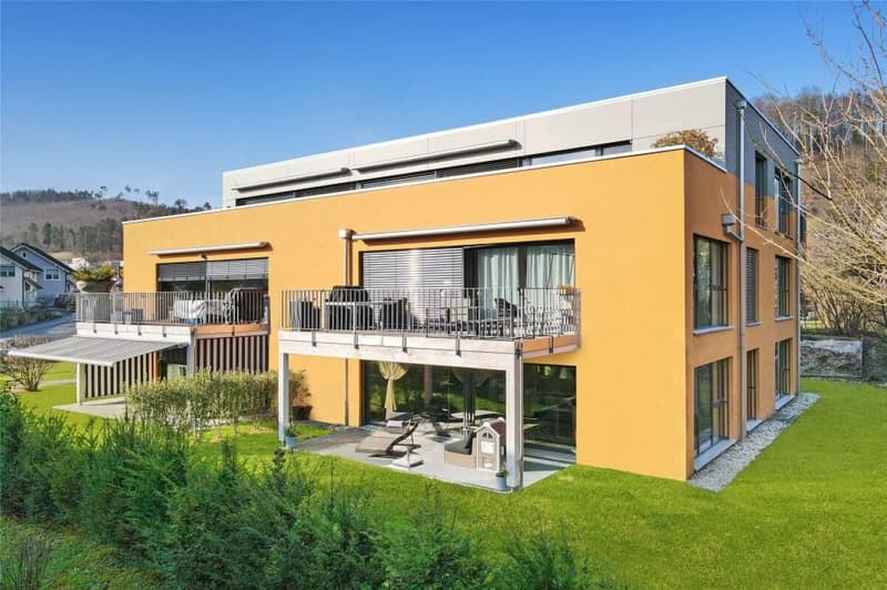 Appartement de jardin 4,5 pièces élégant avec garage et place de parking extérieure (12)