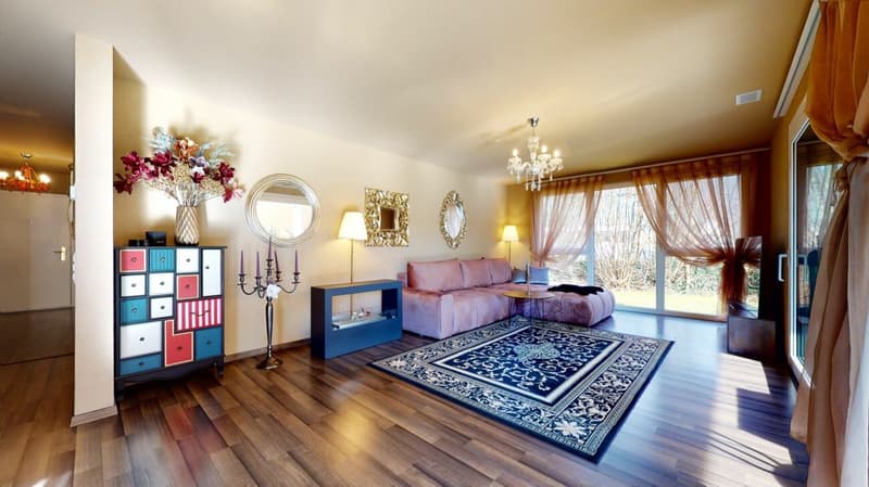 Appartement de jardin 4,5 pièces élégant avec garage et place de parking extérieure (2)