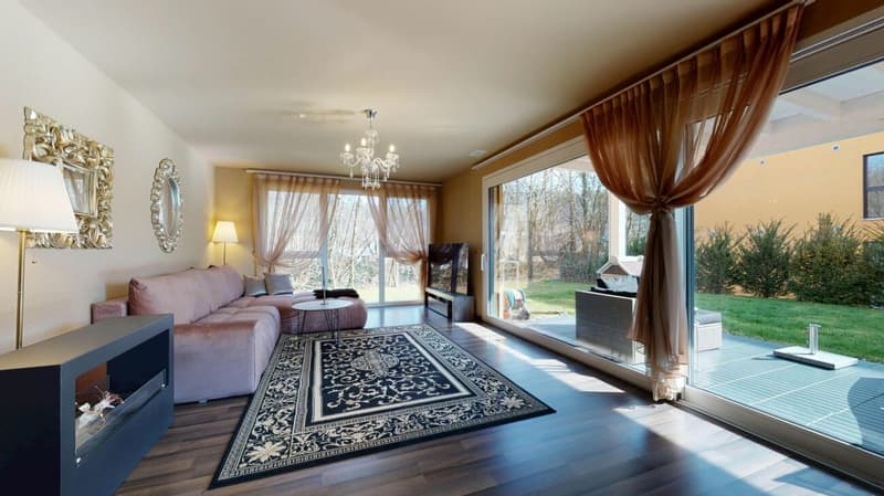 Appartement de jardin 4,5 pièces élégant avec garage et place de parking extérieure (3)