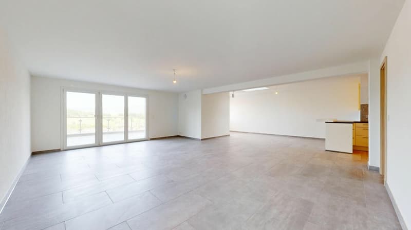 Appartement moderne avec terrasse merveilleuse et carport pour deux véhicules (4)