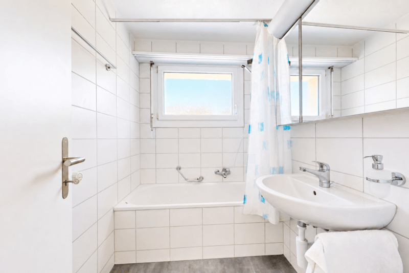 moderne 3.5-ZWG mit Balkon, Keller, Estrich, Waschmaschine und Parkplatz (10)