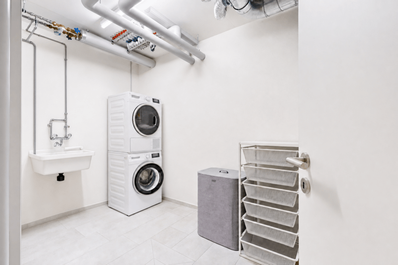 moderne Eigentumswohnung an top Lage mit zwei Einstellhallenplätzen (14)