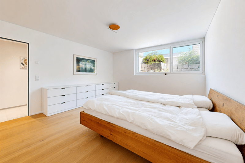 moderne Eigentumswohnung an top Lage mit zwei Einstellhallenplätzen (10)