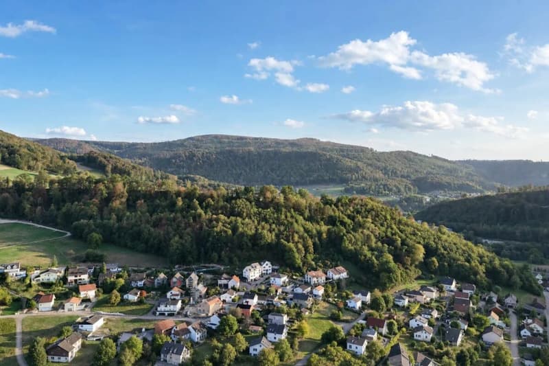 1'507 m2 Bauland an sonniger Lage mit renovationsbedürftigem Einfamilienhaus (19)
