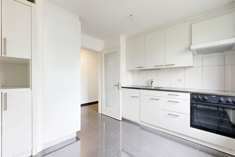 moderne Eigentumswohnung mit vielen Annehmlichkeiten (2)