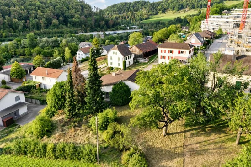 1'507 m2 Bauland an sonniger Lage mit renovationsbedürftigem Einfamilienhaus (17)