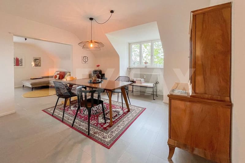 Moderne 2.5 Zimmer-Dachwohnung mit Hobbyraum und Keller in Riehen zu verkaufen (1)