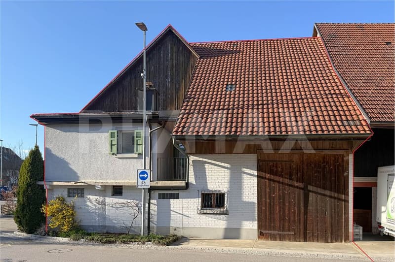 Votre projet dans le centre du village de Zeiningen: maison d'angle avec un grand potentiel (8)