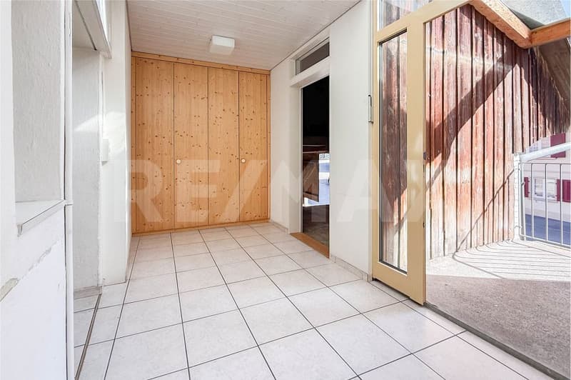 Votre projet dans le centre du village de Zeiningen: maison d'angle avec un grand potentiel (7)